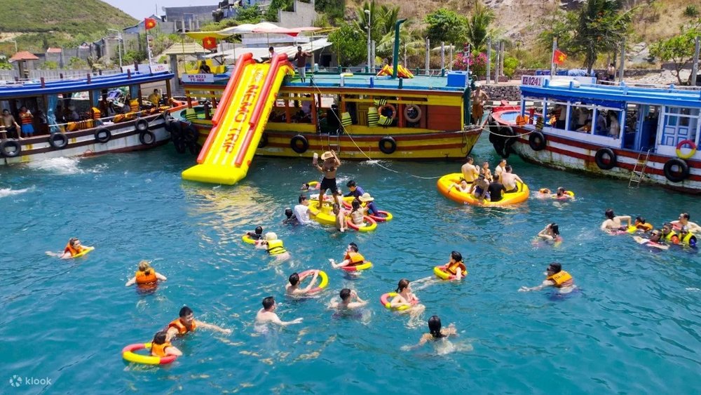 Tham Quan Vịnh Nha Trang Bằng Du Thuyền Emperor Cruise