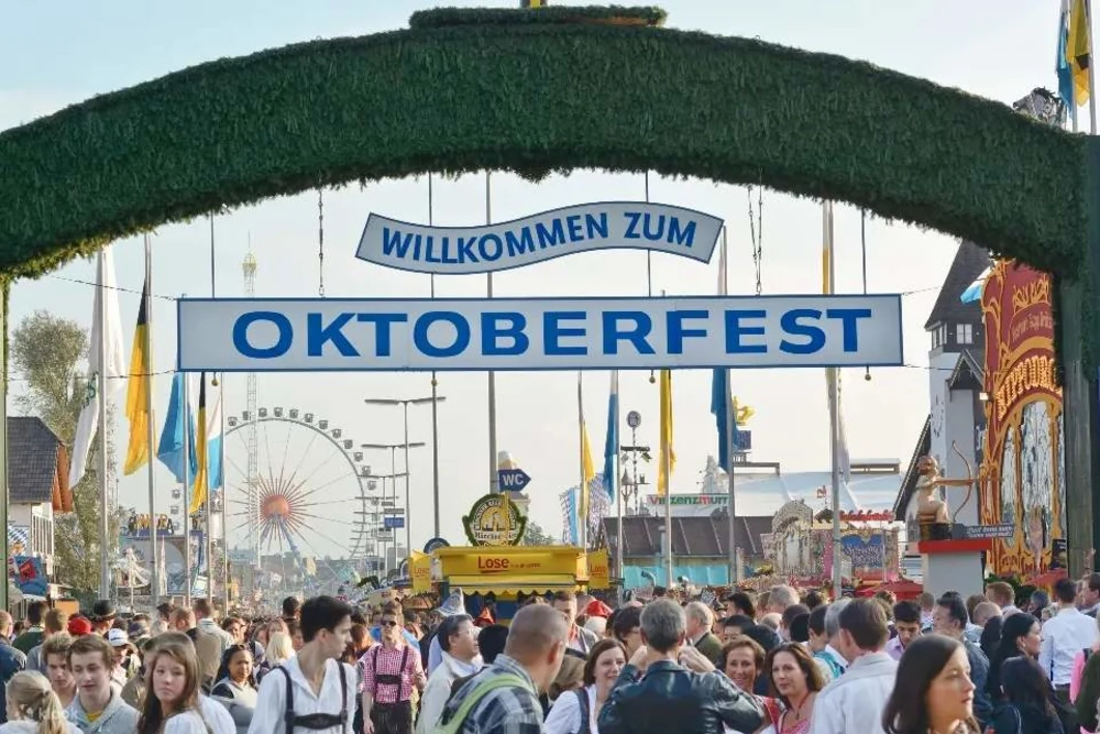 Tham Gia Lễ Hội Oktoberfest Tại Munich