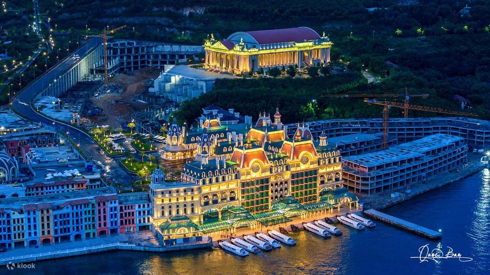 Dành Trọn Ngày Khám Phá Vinpearl Harbour Nha Trang