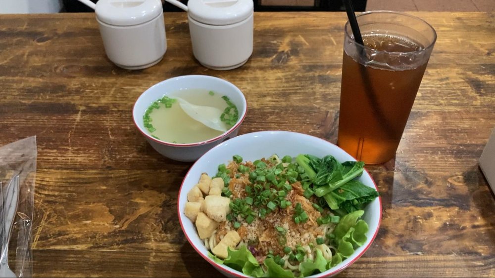 食堂 汁なしポークヌードル