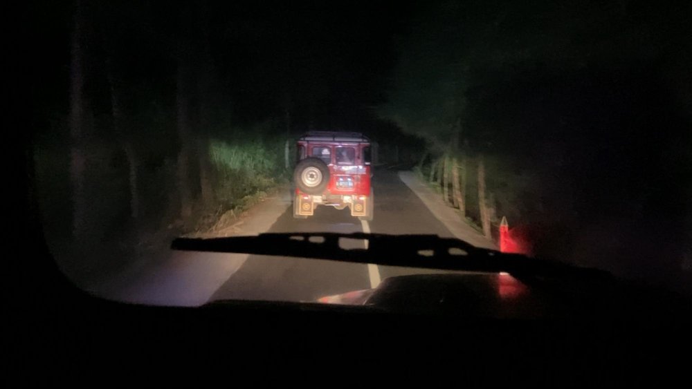 ブロモ山サンライズツアー ジープ