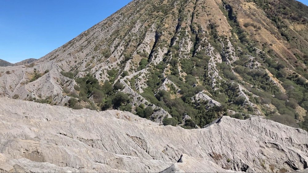 ブロモ山サンライズツアー 山