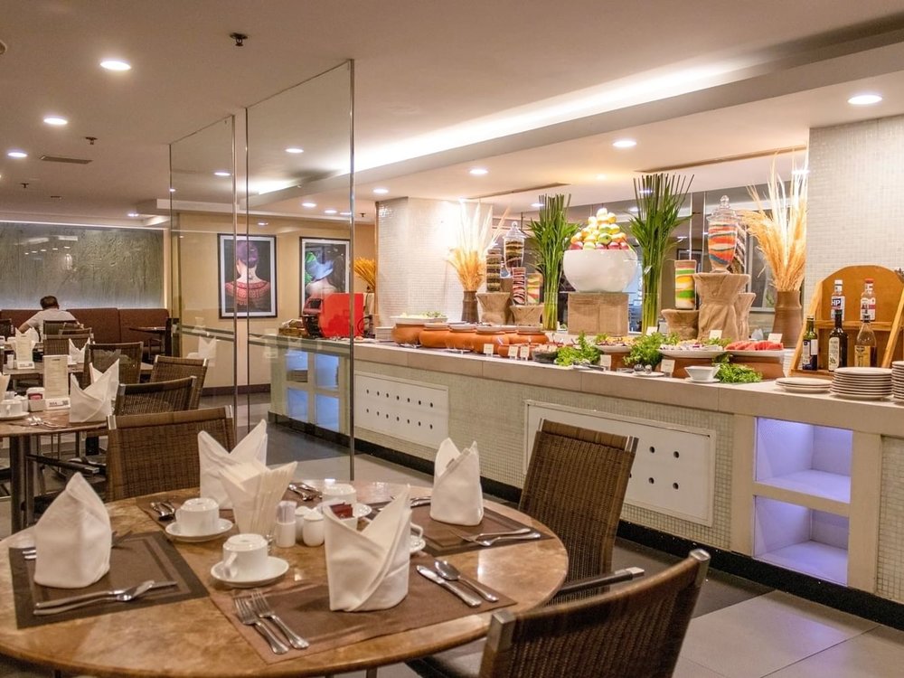 Eastin Grand Hotel Saigon - Cafe Saigon