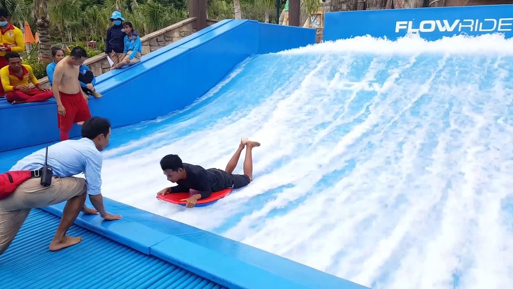  Phi Long Cưỡi Sóng