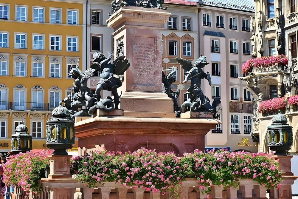 Quảng Trường Marienplatz - Munich