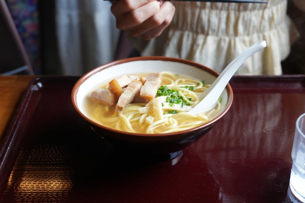 Mua Sắm Quà Lưu Niệm & Ăn Uống Tại Shop Okashi Goten