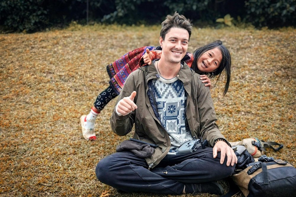 Di chuyển bằng xe khách