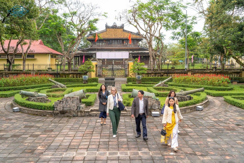 Giờ Mở Cửa Và Giá Vé Bảo Tàng Cổ Vật Cung Đình Huế 