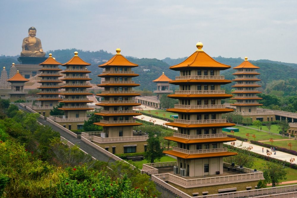 Visa dán (Visitor Visa) 