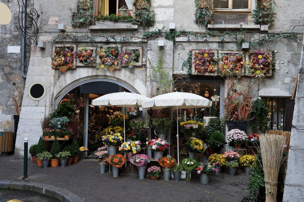  Thử Món Ngon Đặc Sản Tại Chợ Cuối Tuần Nhộn Nhịp