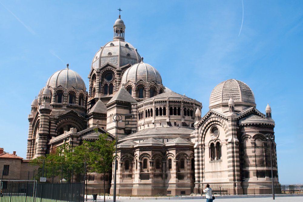 Nhà Thờ Cathedrale de la Major Với Kiến Trúc Có Một Không Hai 