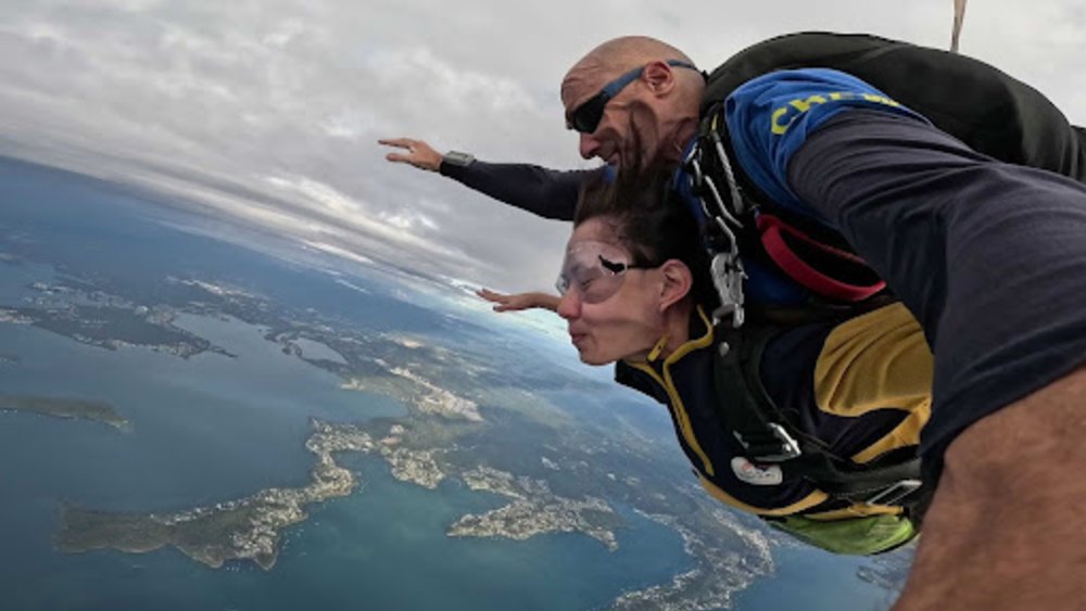 8 day sydney road trip itinerary shrugmyshoulder: skydive at newcastle