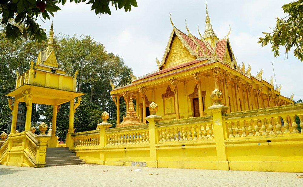 chua-bon-mat-soc-trang