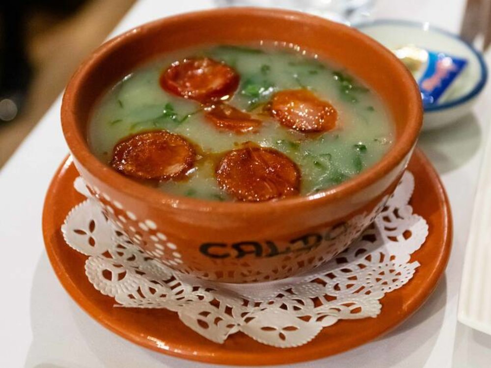 Súp Cải Xanh Caldo Verde Macau