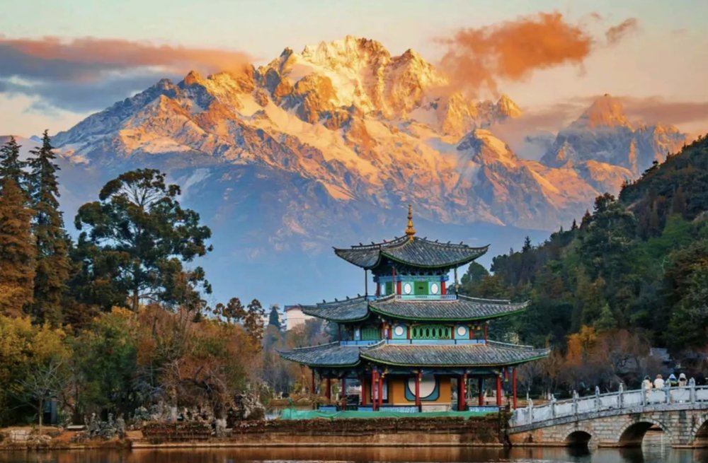 玉龍雪山, 玉龍雪山日照金山特色, 最佳觀賞期, 日照金最佳觀賞點