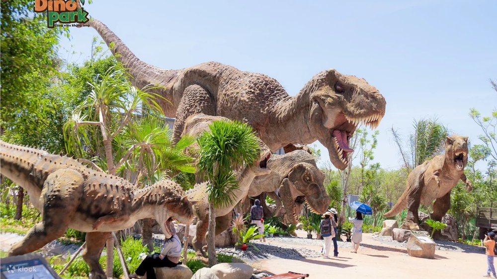 1. Dino Park: Công Viên Khủng Long Lớn Nhất Miền Nam