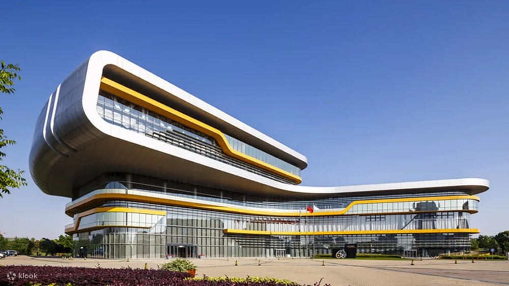 Bảo Tàng Ô Tô Thượng Hải – Thiên Đường Của Những Người Yêu Công Nghệ và Tốc Độ