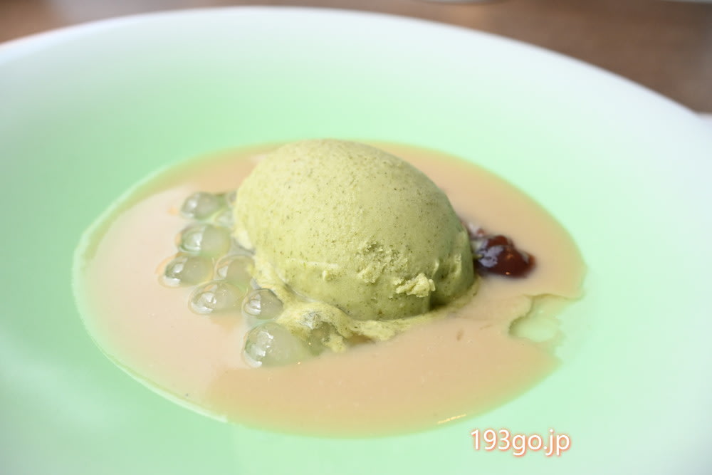 「52席の至福」で過ごす、贅沢なシンガポール旅気分。西武新宿から秩父へ デザート アイス