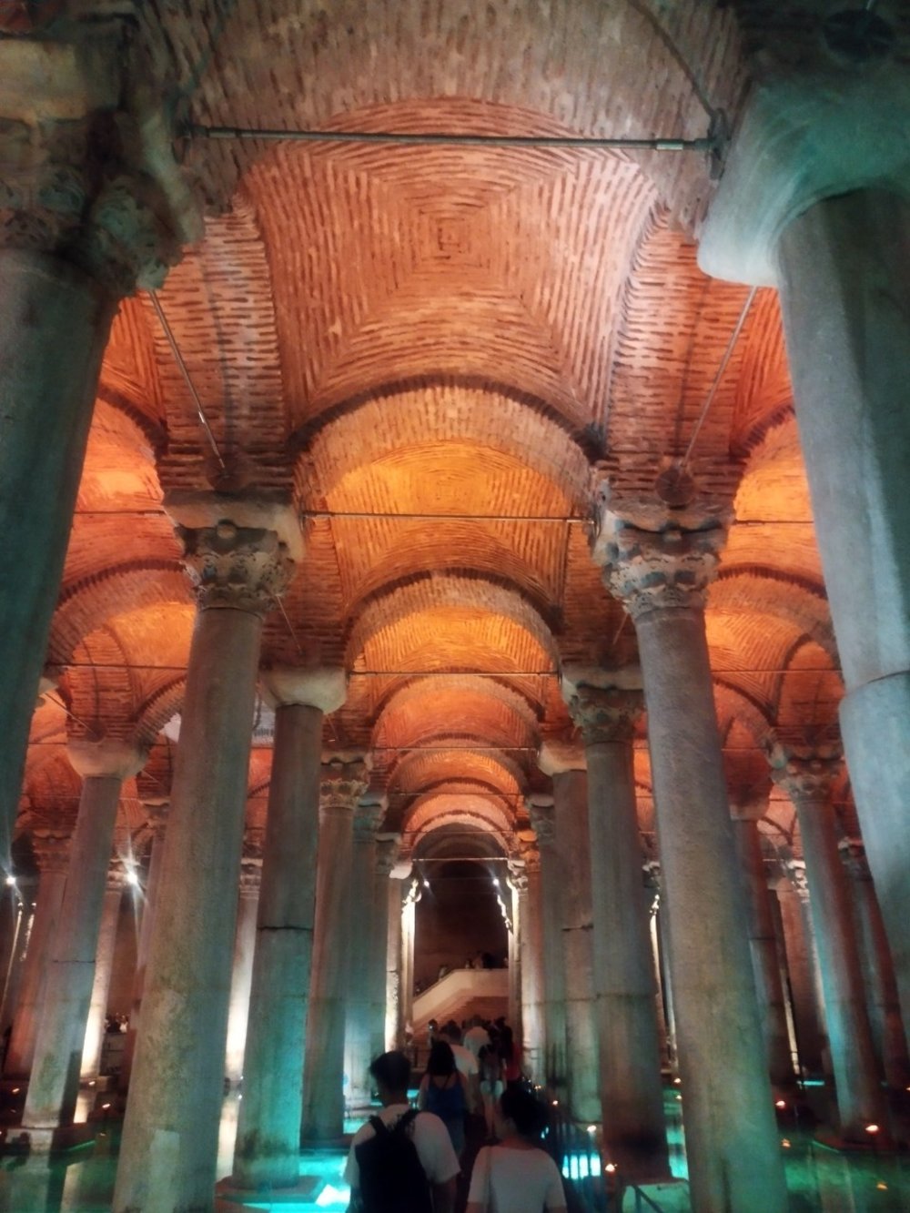 魅惑の都市　 イスタンブールの観光名所をご紹介　地下宮殿(バシリカ・システン)