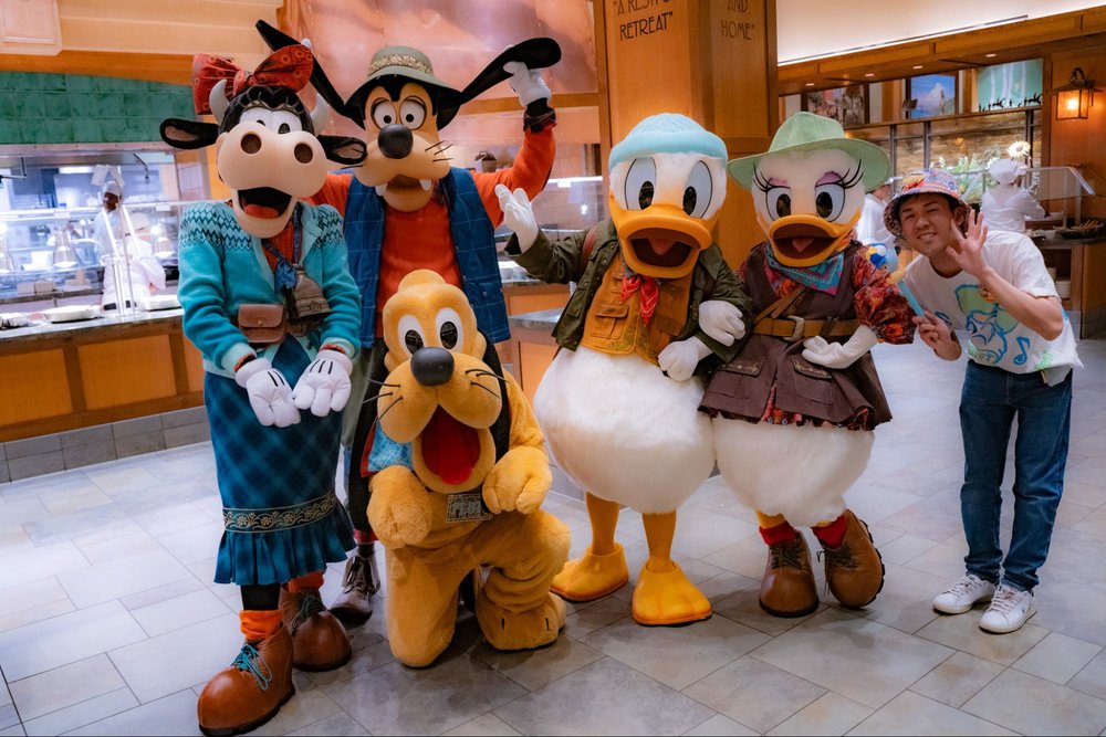 「世界で一番幸せな場所」カリフォルニアディズニー70周年を体験! 70周年限定のキャラクターダイニング 「ドナルドのテール・オブ・アドベンチャー・ディナービュッフェ」
