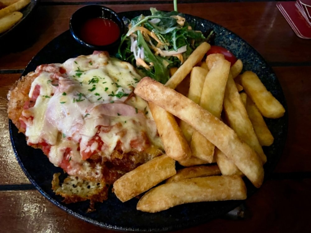  オーストラリア 料理 チキンパルメザン