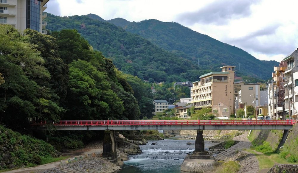 7h30 - 8h30: Đến Hakone & Khám Phá Phố Mua Sắm Ga Hakone-Yumoto