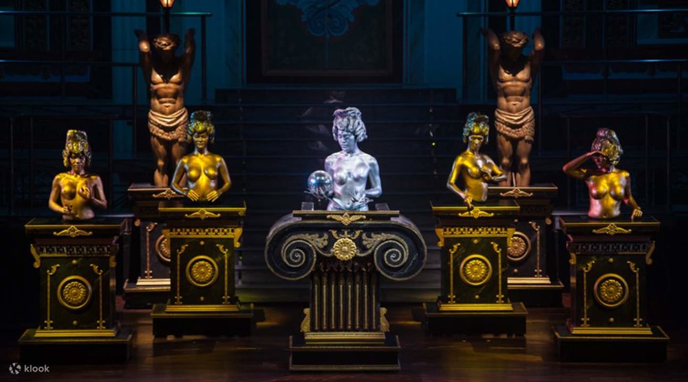 Di Chuyển Từ Trung Tâm Pattaya Đến Show Alcazar Cabaret