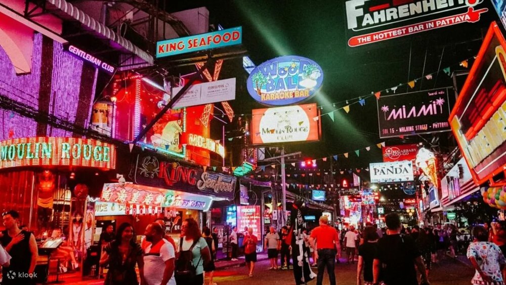 Các Địa Điểm Ăn Uống Gần Alcazar Cabaret Pattaya