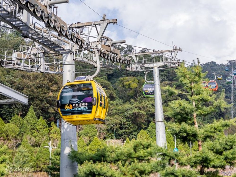 Đi Cáp Treo Hồ Nhật Nguyệt