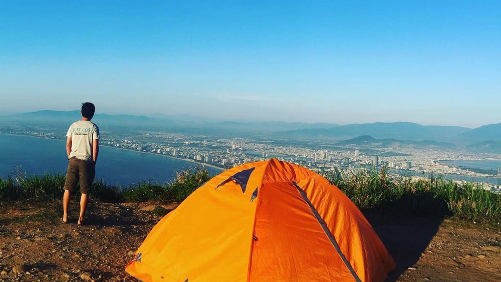 Cắm Trại Dã Ngoại Trên Đỉnh Núi Bàn Cờ