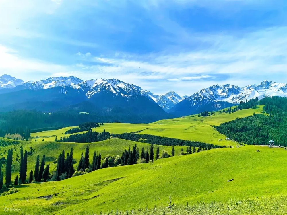 伊犁自由行, 地理位置, 伊犁旅遊