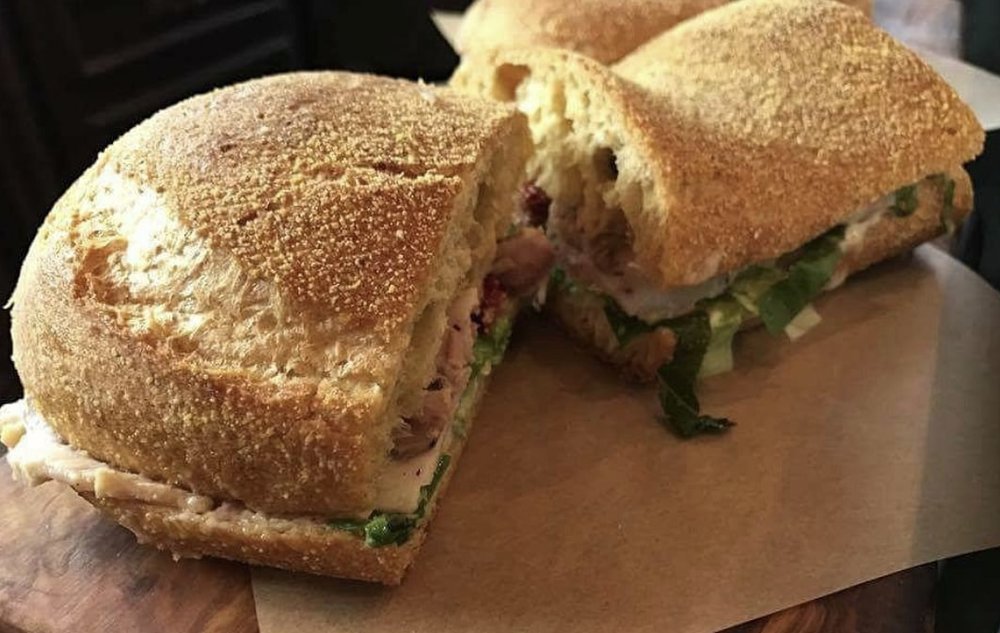 [usxanz] cheap food in rome italy - sandwich cut in half