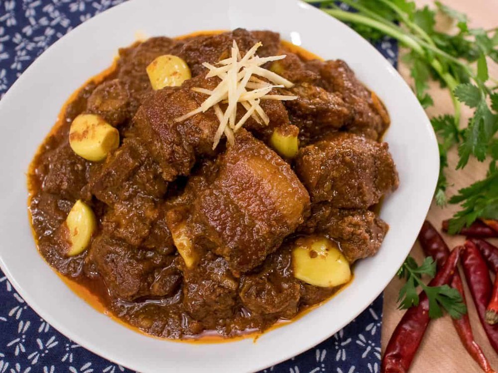 Cà Ri Đỏ Kaeng Hang Lei - Vị Cay Nồng, Béo Ngậy