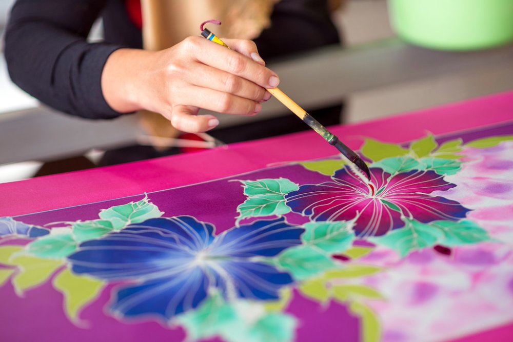 Tranh Vẽ Tay & Hàng Thủ Công Dân Tộc