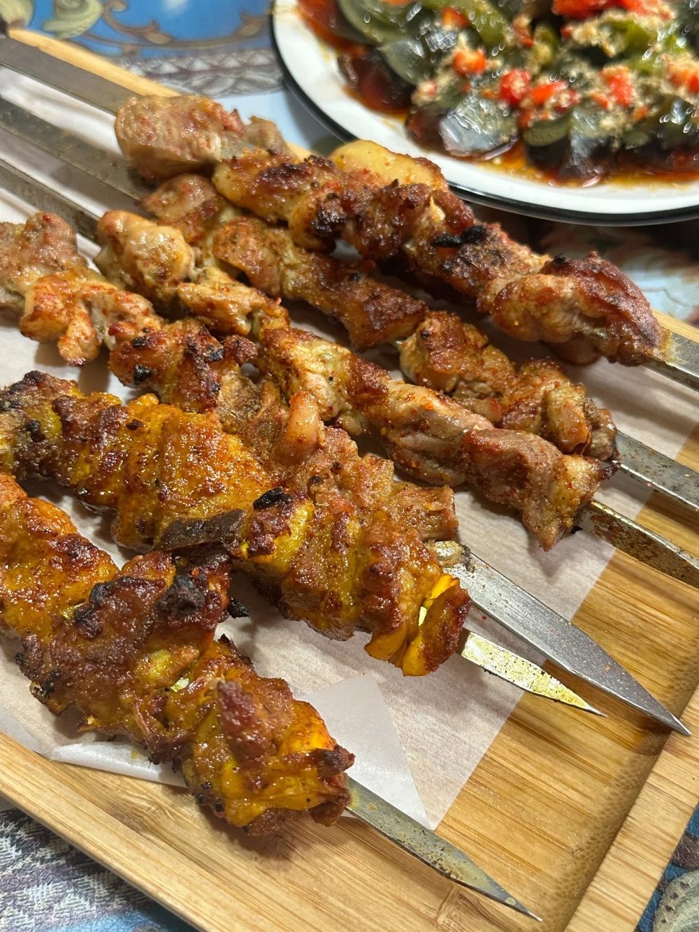 伊犁美食, 饢坑肉, 伊犁自由行, 伊犁旅遊