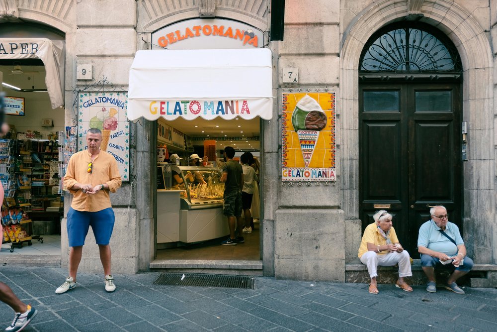 [Bike Rental in Rome] Front of a gelato place in Rome