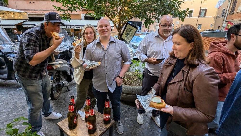 [usxanz] rome in november - crowd of people enjoying drinks and snacks