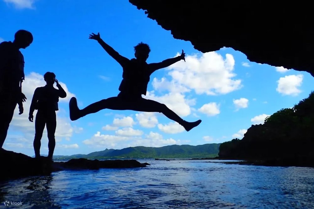 石垣島景點, 青之洞窟