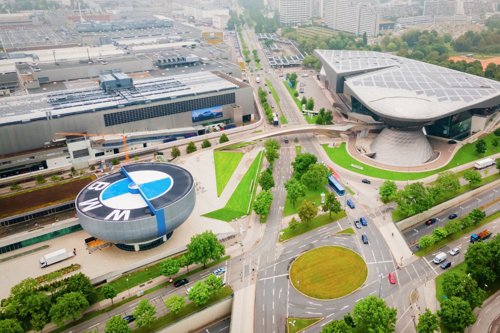 Ngày 6: Tìm Hiểu Về Lịch Sử Munich - Cung Điện Nymphenburg - Nhà Thờ Frauenkirche - Bảo Tàng BMW - Englischer Garten