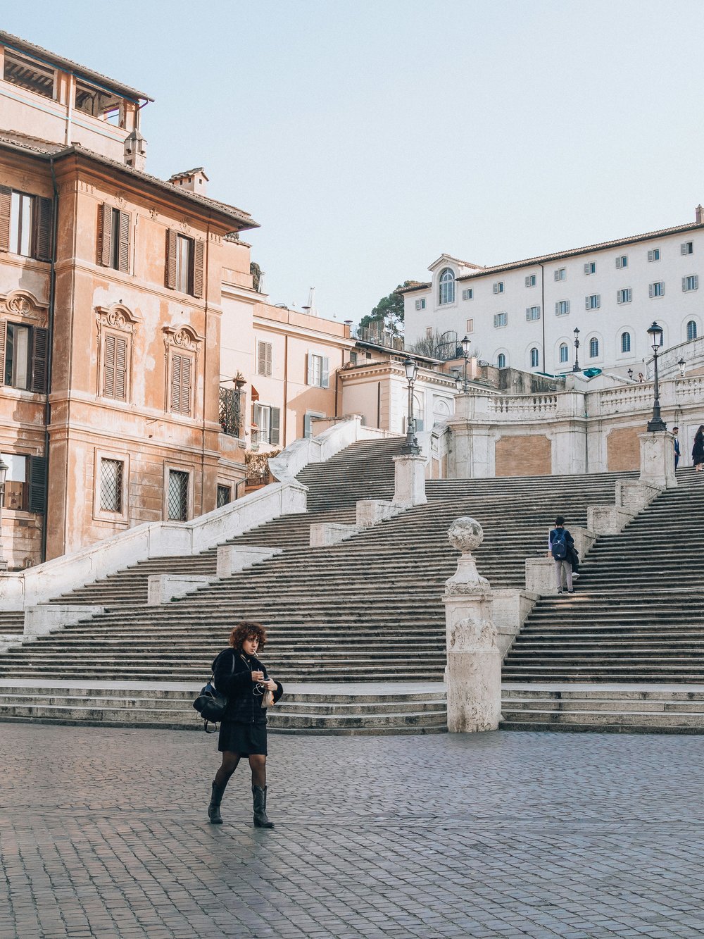 [usxanz] rome in october - woman walking in front of the spanish steps