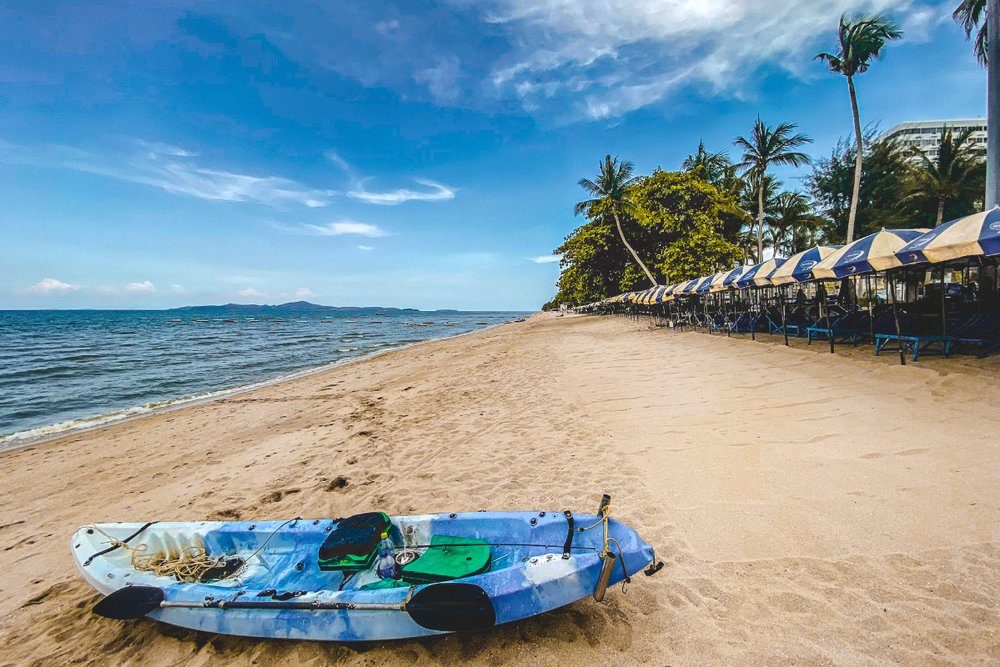  Bãi Biển Pattaya - Trái Tim Sôi Động Giữa Thành Phố Biển