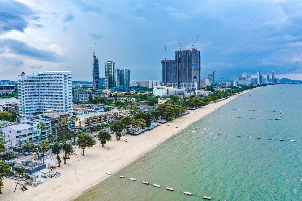 Bãi Biển Jomtien - Dải Cát Yên Bình Cho Người Yêu Biển Lặng