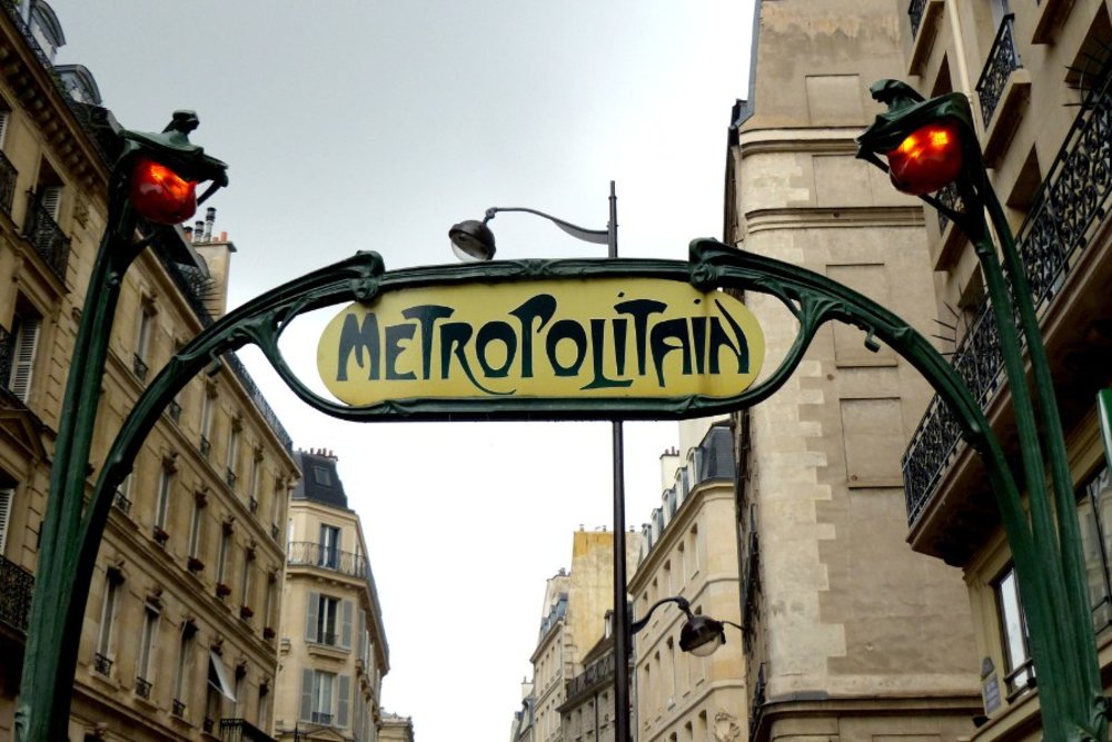metropolitan metro station paris