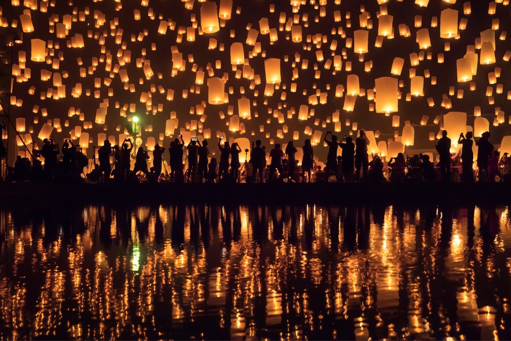 Lễ Hội Yi Peng Khác Lễ Hội Loy Krathong Như Thế Nào?
