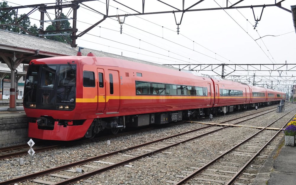 รถไฟด่วนพิเศษ JR 253 Series เส้นทาง Nikko และ Kinugawa 