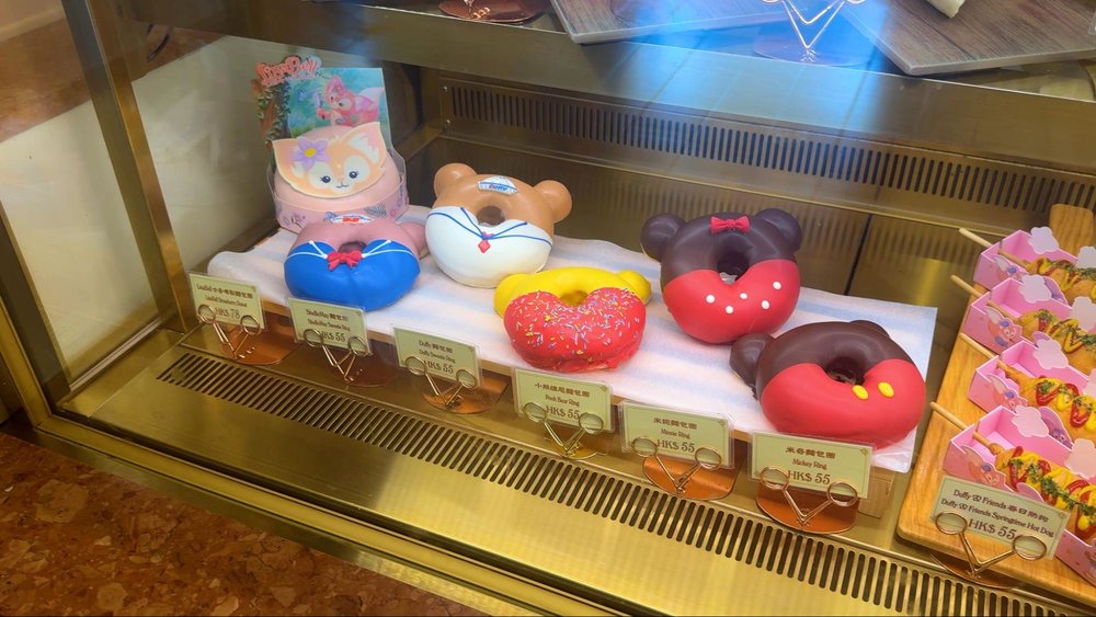 香港ディズニーランドの個人手配予算　キャラクタードーナツ