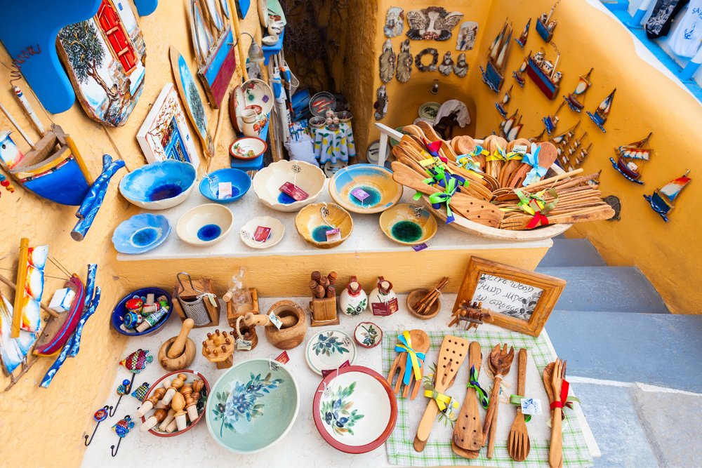 Chi Phí Mua Sắm Tại Santorini Bao Nhiêu?