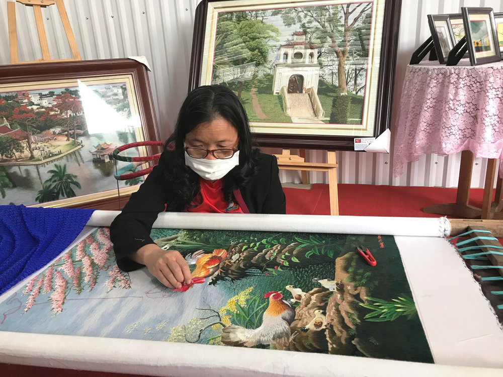 Làng Nghề Thêu Tay Quất Động