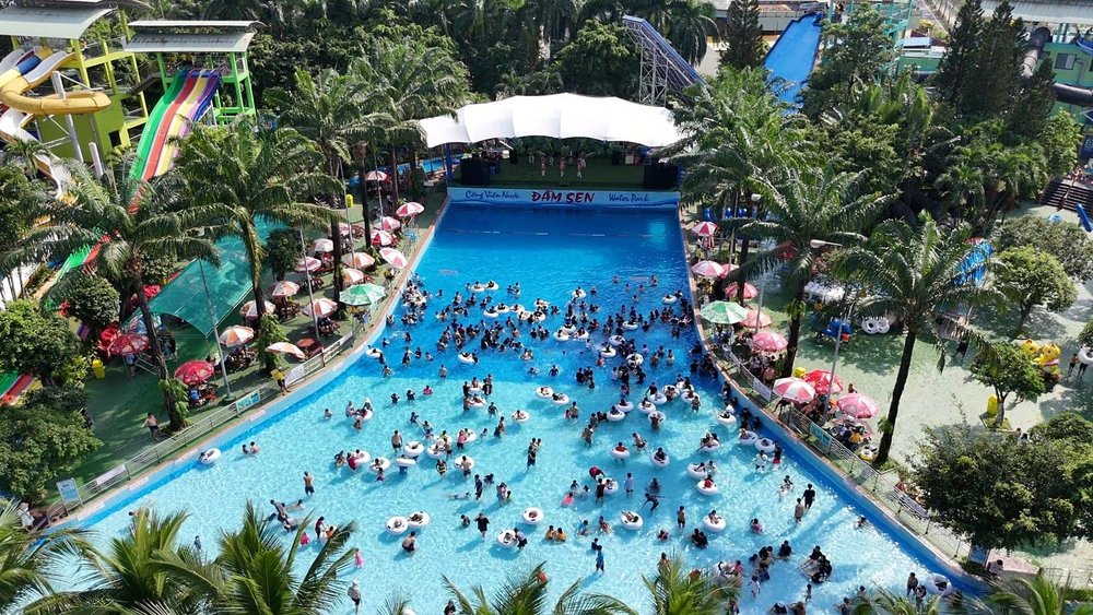 Vượt Qua Giới Hạn Với Đường Trượt Siêu Tốc