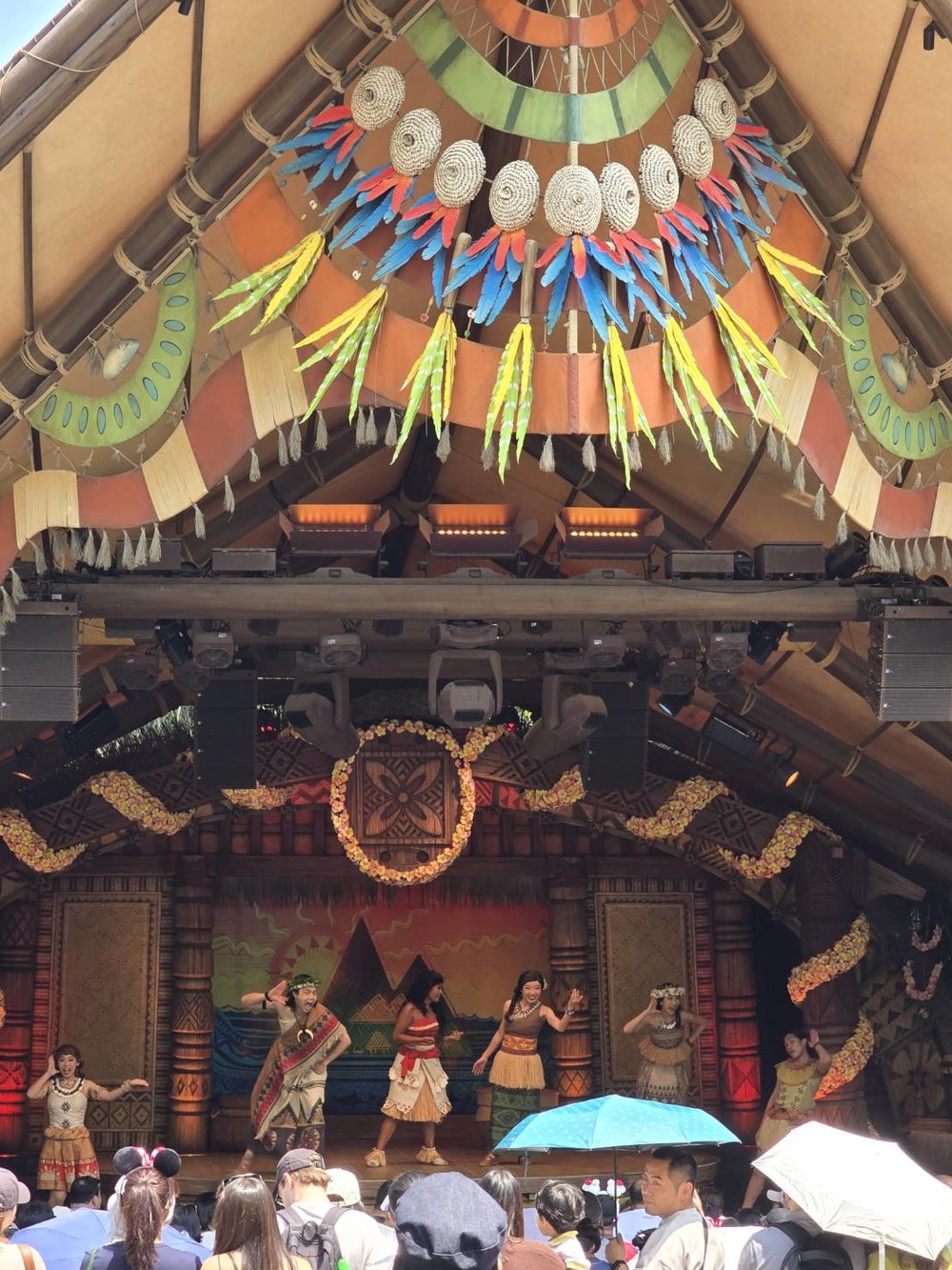 บรรยากาศการแสดง Moana: A Homecoming Celebration ที่ฮ่องกงดิสนีย์แลนด์